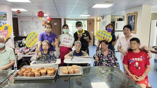 樂多工作坊教導肉桂捲麵包 彰化榮家長輩溫馨同樂香氣四溢