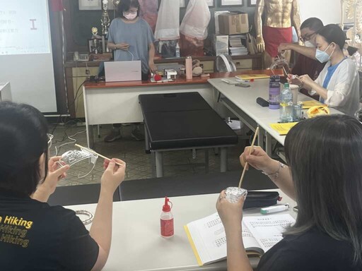中市勞工局培訓15名視協員 助視障者工作無阻礙