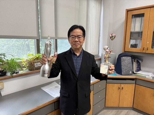 邱文正《字耕農》榮獲MUSE與London設計大獎肯定