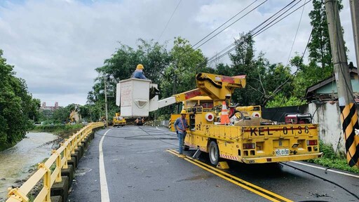 南投竹山、水里、鹿谷地區逾1.7萬戶停電 台電全力搶修中