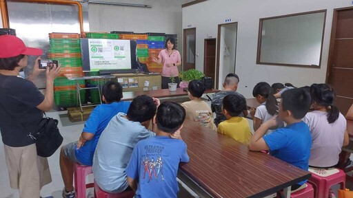 福德國小夏日樂學走出教室 農場「玩」出英語力及環境教育素養