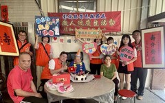 彰化榮服處百歲迎祝福 榮民伯伯家中慶生洋溢感動