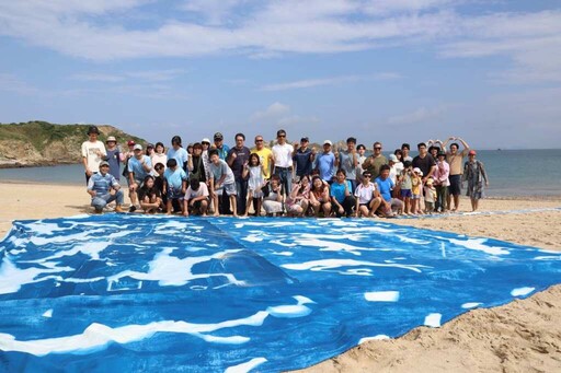 第三屆馬祖國際藝術島 日本藝術家木村崇人攜手東莒居民 風箏共創讓島嶼飛向雲端