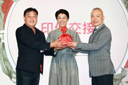 南投縣觀光工廠協會理事長交接 許淑華「當觀光產業後盾」