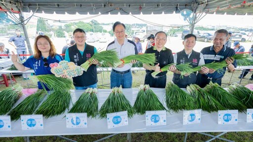 韭菜花海如雪紛飛 張善政力推大溪精緻農業