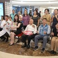 影／醫療空間添藝術溫度 彰化醫院烙畫公益展療癒人心