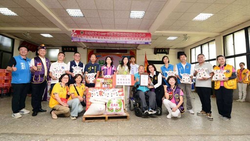 苗栗縣新雅獅子會與永貞宮合捐白米物資 嘉惠縣內24個社福團體