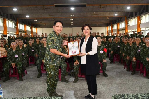 台南官田營區探視彰化子弟兵 王惠美盼立定志向冶煉身心
