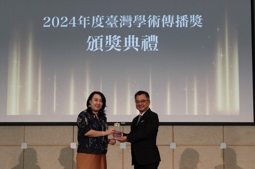 廖義銘國內外雙突破 《當代法律》奪獎、哈薩克演講展現台灣法學力