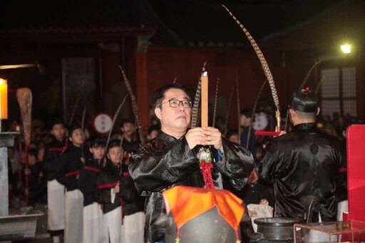 114年秋祭大成至聖先師孔子釋奠典禮 黃偉哲任正獻官傳承百年文化傳統 表達對教師的敬意