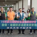 郵差變身「暖心大使」！ 屏東郵局中秋送暖快遞幸福
