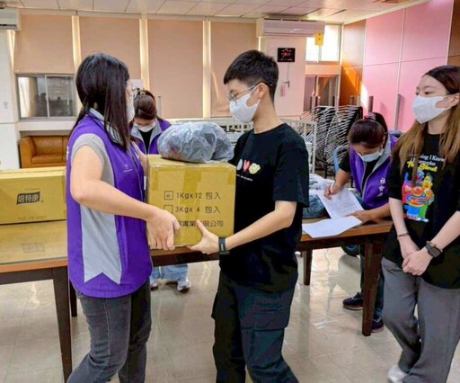 凡事寧實業捐物資助弱勢! 雲林府前傳遞愛的力量