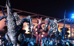 2025花蓮國際藝術節 荷蘭近距離劇院《恐龍入侵》震撼演出