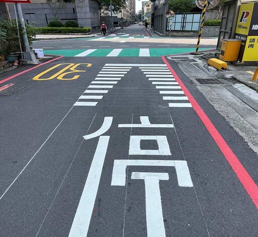 東海大學後門設綠斑馬、楔型標線 守護學生行人更安全