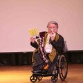 鐵肺會計師黃鴻隆 榮獲周大觀全球熱愛生命獎章
