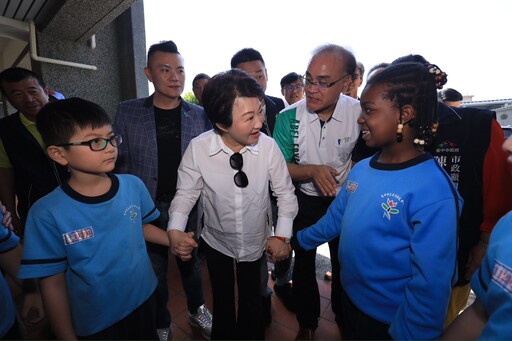 「給孩子一個禮堂計畫」再推進! 中市光復國中小活動中心動土 盧市長:拉齊教育資源