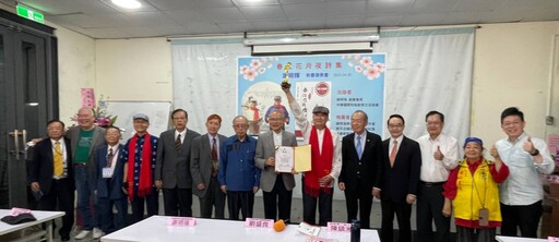 《春江花月夜》新書發表盛況空前 謝明輝詩集榮獲首屆文薈貢獻獎
