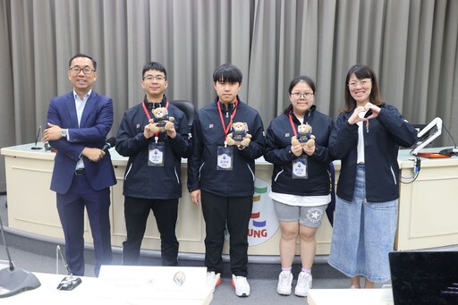 基隆與加州柏克萊合作ROAR課程結業式 為學子未來升學鍛鍊累積珍貴體驗