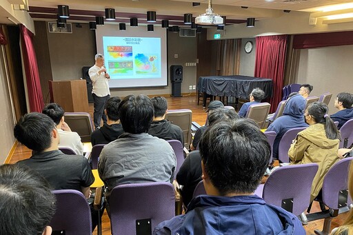 海大邀藝術家葉春新辦水彩創作展 《水色意境》再現人文記憶
