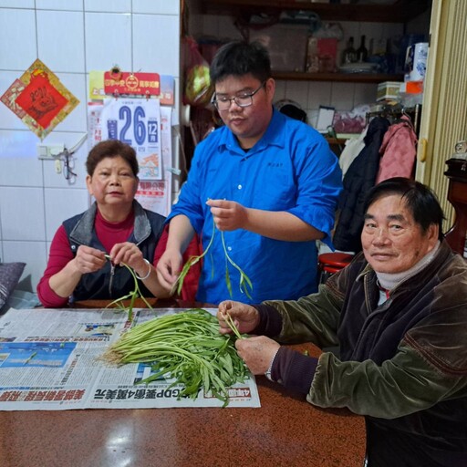 不向弱勢低頭 立志為偏鄉點燃科學的燈 基中學子獲總統教育獎!