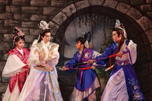 中市傳藝巡演場場精彩! 明華園總團大安濱海首演 近3,000人共享好戲