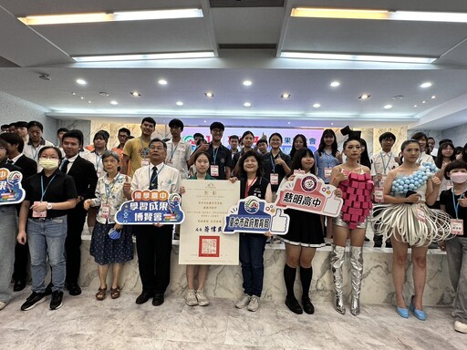 「優學台中」全區學習成果博覽會登場 展現高中生學習成果與深度素養