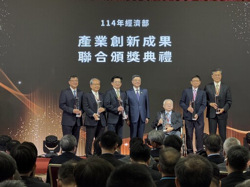 私校首例!中原大學講座教授張雍以「生醫材化」創新奪「國家產業創新獎」