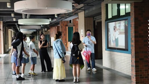 龍門國中喜迎美國教授走進龍門教室 共築教育對話橋梁