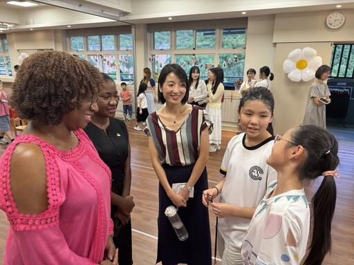 公館國小特邀聖文森國大使頒發畢業生獎 國際交流從小做起