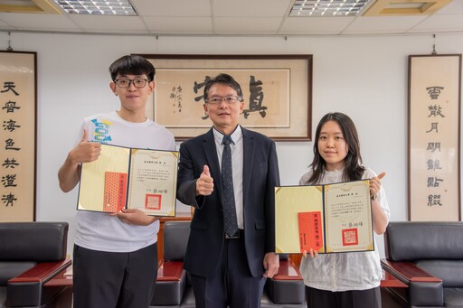 藥師國考榜眼在嘉藥 通過率穩居全國之冠