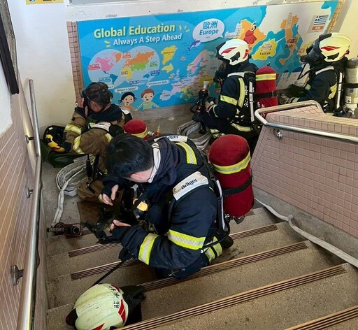 強化跨區協作！基隆五大消防分隊正濱國小實兵演練