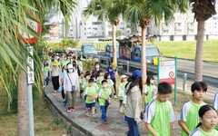 九份子親師生齊健走 打造健康低碳社區典範