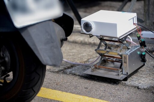 桃園首創「機動車輛智慧偵測辨識系統」 藉光學遙測技術判讀機車排氣濃度