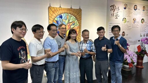 高市客委員會與美濃區吉東國小舉辦「陶緣結藝聯展」開幕