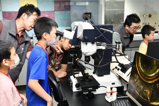 「鑑識科學OPEN HOUSE」體驗活動 小小偵探刑案現場找尋蛛絲馬跡