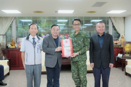 桃市議會秋節勞軍 議長邱奕勝致贈慰勞金感謝國軍奉獻辛勞