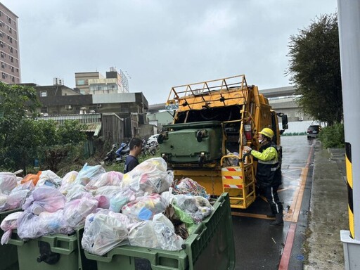 颱風過境 桃園環保局全體動員清出約2,962噸垃圾及261噸資收物