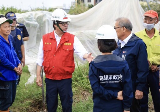 陳其邁視察大社、燕巢農損 爭取全品項現金救助 從寬履勘災害