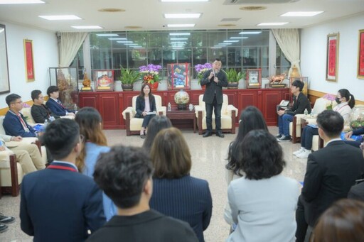 桃市青年諮詢會參訪市議會 議長盼為市政發展提出建言