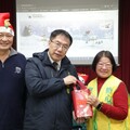 黃偉哲市長聖誕前夕探訪環保回收站及社區關懷據點 感謝市民及志工共創更好的臺南