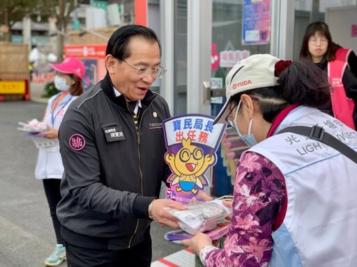 局長陳寶民情人節準備快閃驚喜 為台灣燈會志工加油打氣