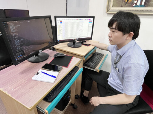 歸零學習 砍掉重練！職訓助小吃店老闆變身資訊工程師