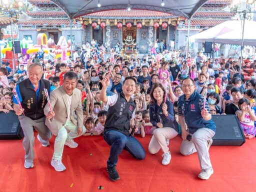 景福宮母親節親子活動 體驗擲筊傳承廟宇文化
