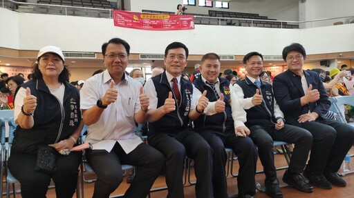 慈心春暉 暖心傳情 中市西區模範母親表揚溫馨登場