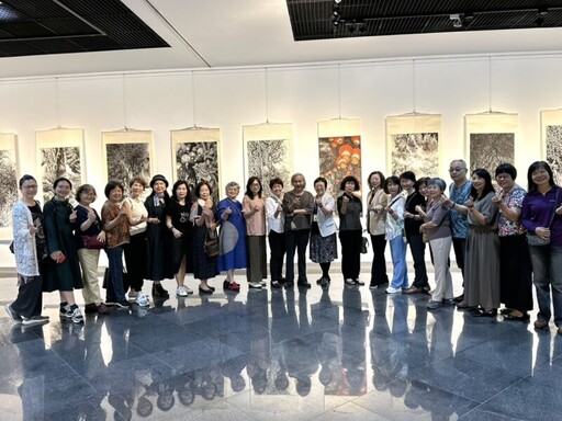 「劉素惠水墨創作個展 黑韻II」於屯區藝文中心展出