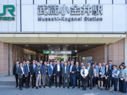 張善政考察三大型態JR東日本車站 為桃園軌道經營運作借鏡