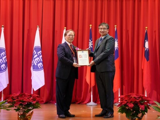 元智陳敦裕教授獲「AI Award學術產業化獎」 跨域應用成果豐碩