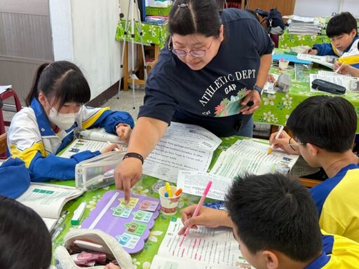 沉浸式教學老師各顯神通 引導學生在情境中自然接觸客語