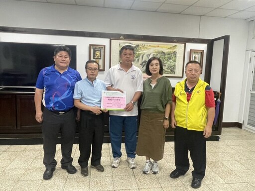 救國團新北市團委會關懷行動 慰問三峽國中車禍受傷學生