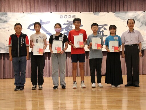 中市大墩盃學生書法精彩佳作首度擴大展出 邀民眾順遊西區文字秘境